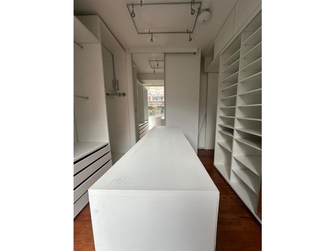 Apartaestudio en venta en Los Rosales, Bogotá, 190 m² · foto 21 de 24