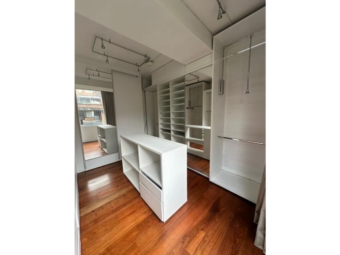 Apartaestudio en venta en Los Rosales, Bogotá, 190 m² · foto 23 de 24