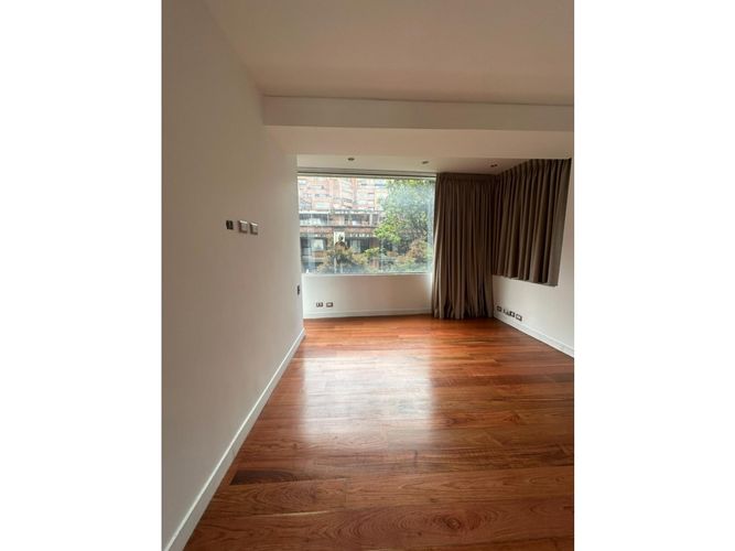Apartaestudio en venta en Los Rosales, Bogotá, 190 m² · foto 24 de 24