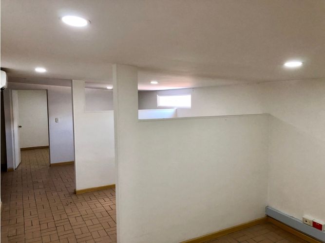 Local en venta en San Vicente, Cali, 210 m² · foto 8 de 15