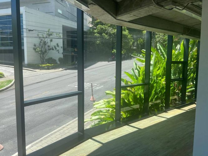 Local en arriendo en Los Balsos, Medellín, 70 m² · foto 2 de 14