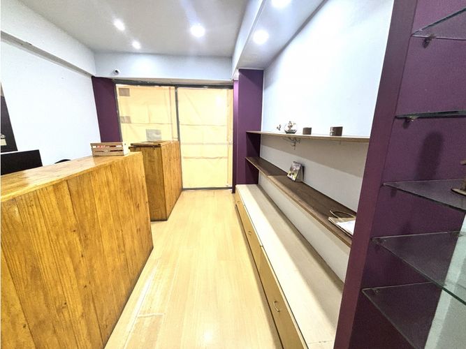 Local en arriendo en San Diego, Medellín, 48 m² · foto 2 de 10