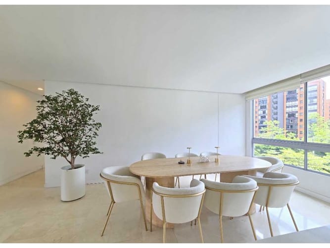 Apartamento de 3 alcobas en venta en Los Balsos, Medellín, 200 m² · foto 10 de 24