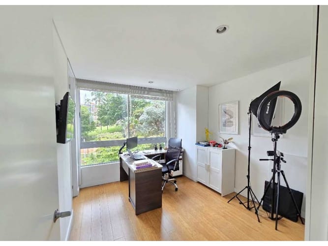 Apartamento de 3 alcobas en venta en Los Balsos, Medellín, 200 m² · foto 23 de 24
