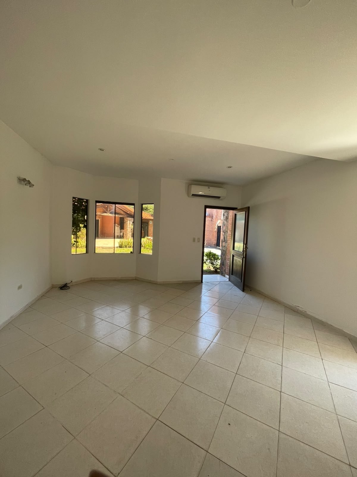 VENTA DUPLEX EN BARRIO CERRADO - BARRIO SAN JORGE - foto 2