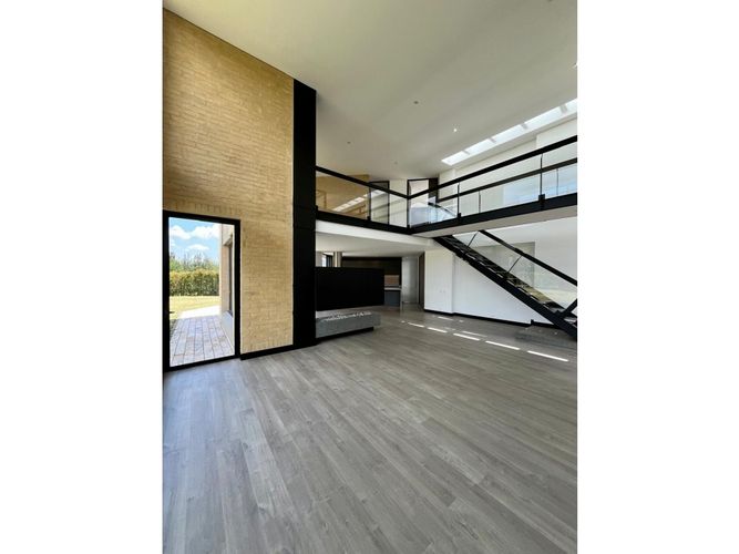 Casa de 4 alcobas en venta en Pueblo Viejo, Cota, 220 m² · foto 3 de 21