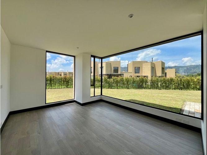 Casa de 4 alcobas en venta en Pueblo Viejo, Cota, 220 m² · foto 5 de 21