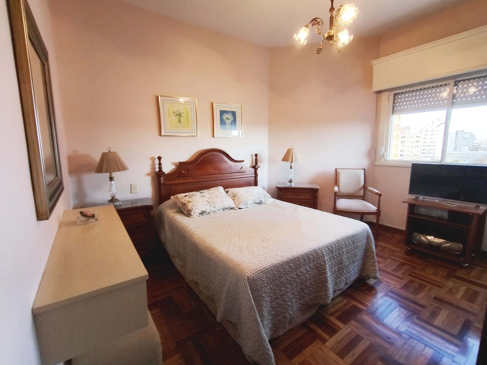 Excelente construcción, muy buen metraje y distribución!! Con muebles · Foto 12