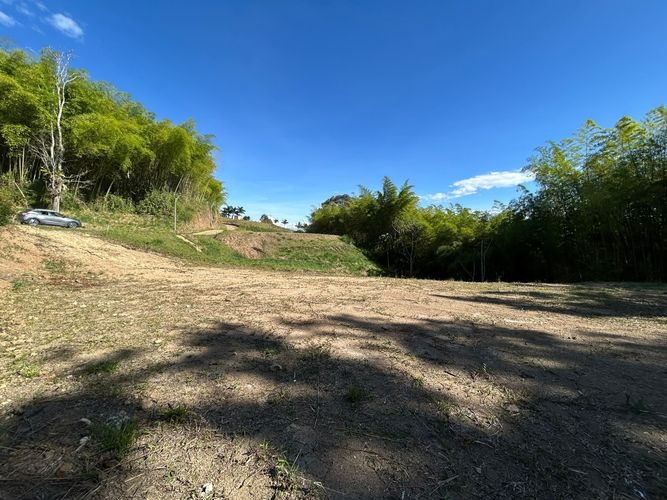 Lote en venta en Tribunas Corcega, Pereira, 3260 m² · foto 6 de 7