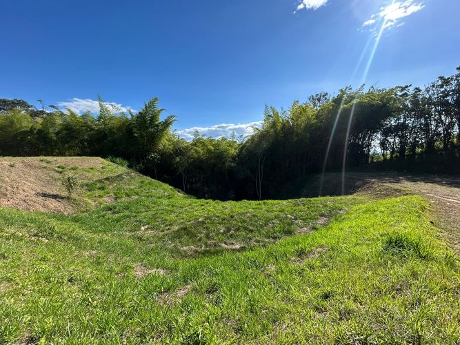 Lote en venta en Tribunas Corcega, Pereira, 3260 m² · foto 2 de 7