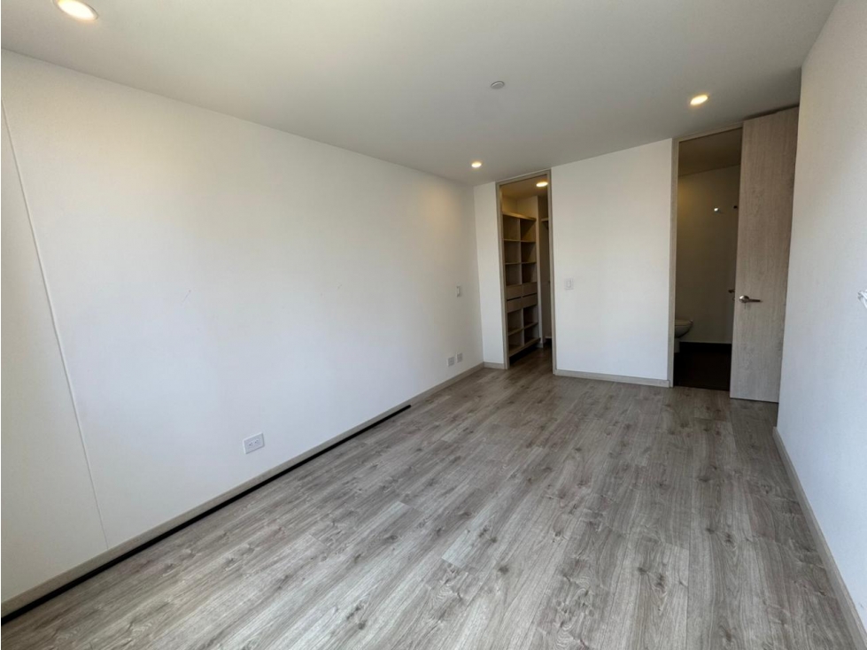 Apartamento en arriendo en El Poblado, Medellín · foto 11 de 13