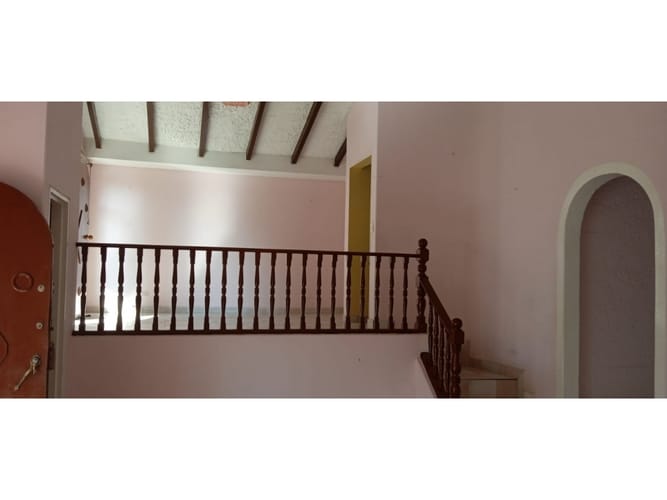 Casa de 5 alcobas en venta en El Bosque, Cali, 250 m² · foto 4 de 6