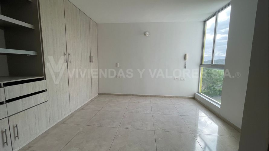 Apartamento de 3 alcobas en venta en La Floresta, Los Patios, 75 m² · foto 4 de 12