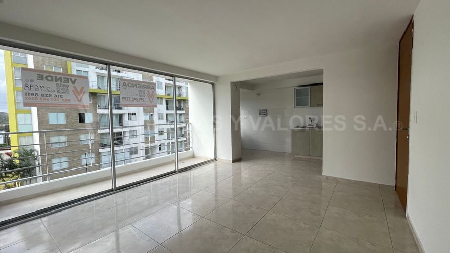 Apartamento de 3 alcobas en venta en La Floresta, Los Patios, 75 m² · foto 9 de 12