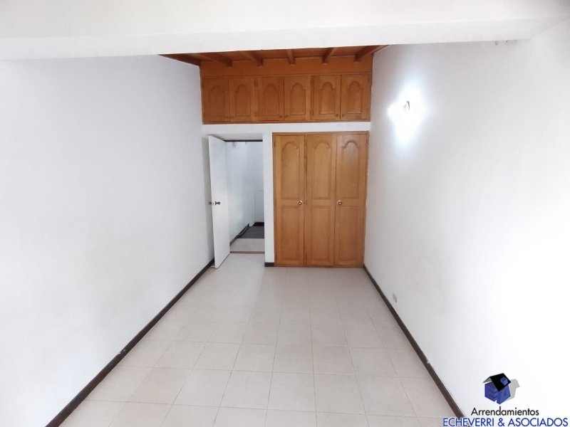 Casa en venta en Loma De Las Brujas, Envigado · foto 5 de 11