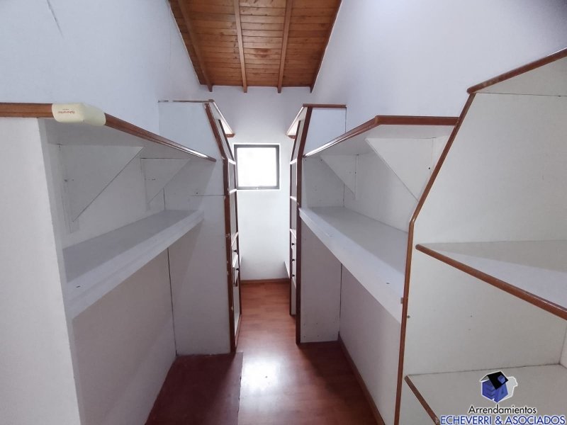 Casa en venta en Loma De Las Brujas, Envigado · foto 10 de 11