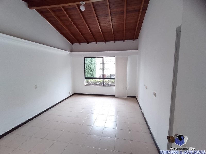 Casa en venta en Loma De Las Brujas, Envigado · foto 11 de 11