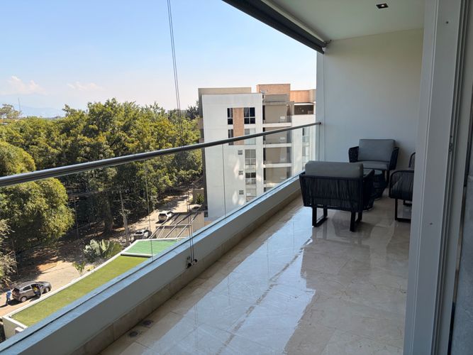 Apartamento de 3 alcobas en venta en Pance, Cali, 209 m² · foto 3 de 7