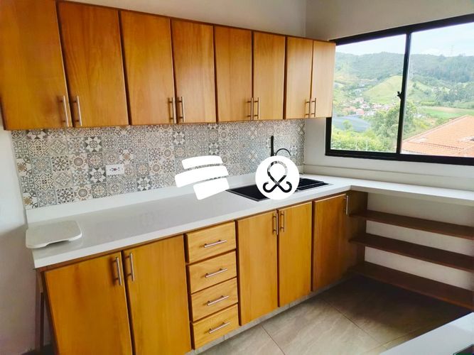 Apartamento de 3 alcobas en venta en El Carmen De Viboral, El Carmen de Viboral, 92 m² · foto 2 de 19