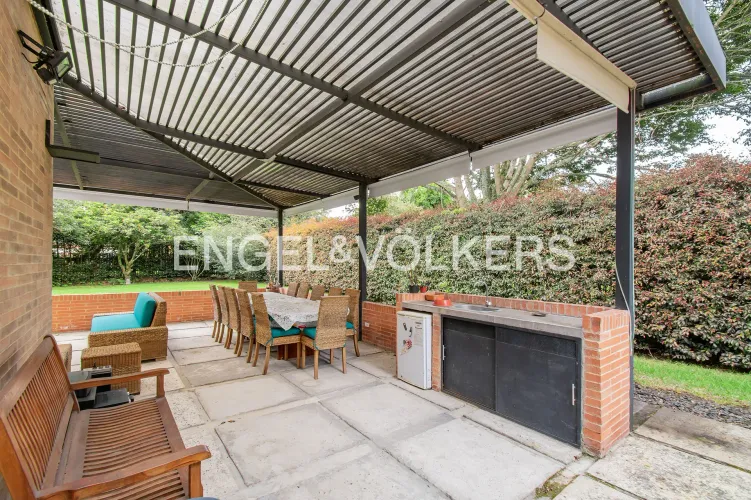 Casa de 4 alcobas en venta en Guaymaral, Bogotá, 332 m² · foto 15 de 18