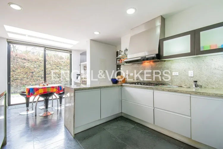 Casa de 4 alcobas en venta en Guaymaral, Bogotá, 332 m² · foto 5 de 18