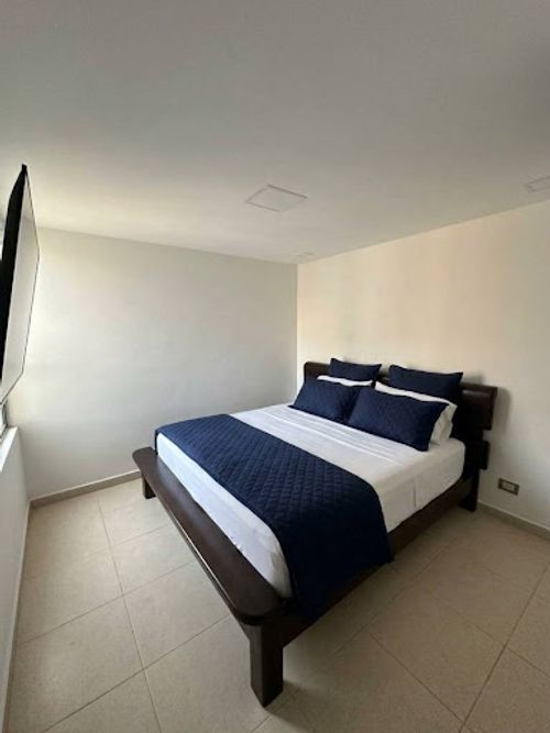 Apartamento de 3 alcobas en venta en Loma De San Jose, Sabaneta, 77 m² · foto 9 de 15