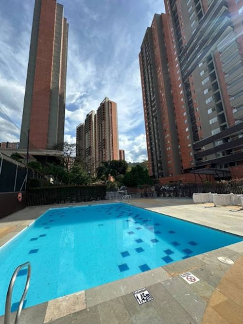 Apartamento de 3 alcobas en venta en Loma De San Jose, Sabaneta, 77 m² · foto 15 de 15