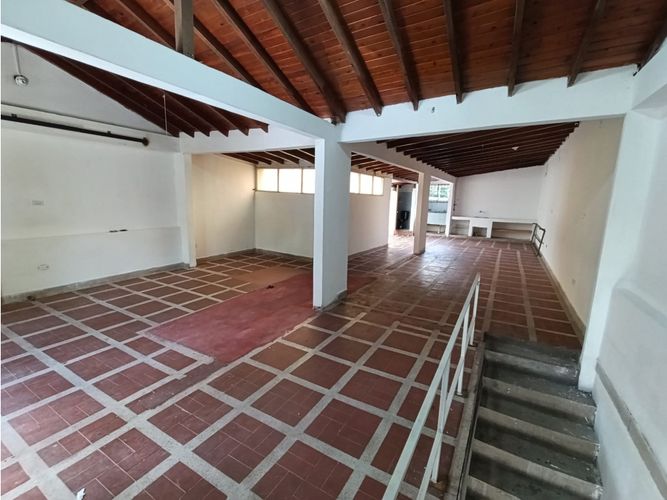 Bodega en arriendo en La Candelaria, Medellín, 90 m² · foto 3 de 10
