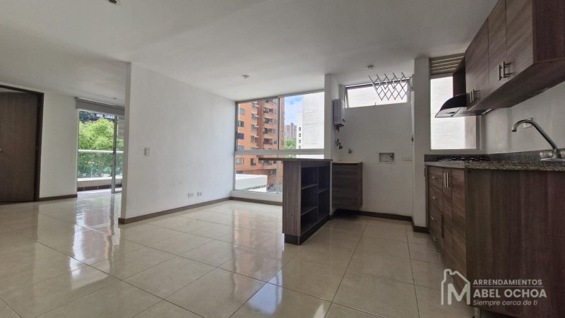 Studio for rent in La aguacatala, Medellín