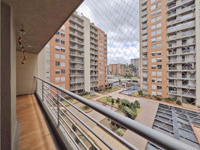 Apartamento de 3 alcobas en venta en Colina Campestre, Bogotá, 132 m² · foto 3 de 24