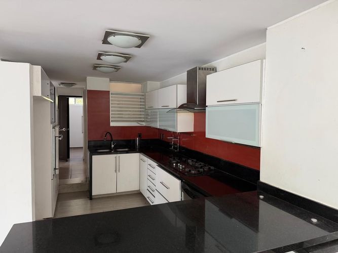 Casa de 3 alcobas en venta en Cabecera Del Llano, Bucaramanga, 450 m² · foto 9 de 16