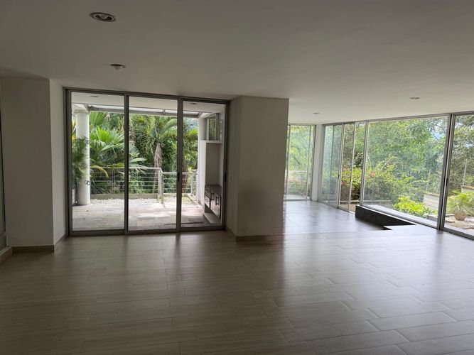 Casa de 3 alcobas en venta en Cabecera Del Llano, Bucaramanga, 450 m² · foto 4 de 16