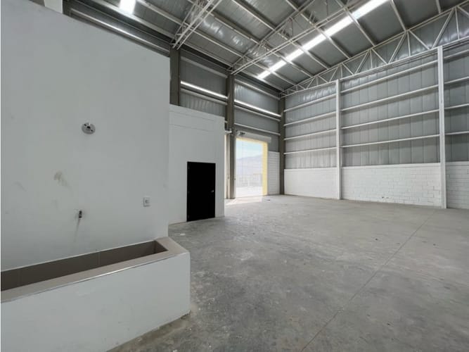 Bodega en venta en Distrito Turistico,Cultural E Historico De Santa, Santa Marta, 550 m² · foto 8 de 14