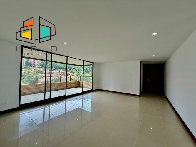 Apartamento de 4 alcobas en arriendo en El Tesoro, Medellín, 210 m² · foto 2 de 24