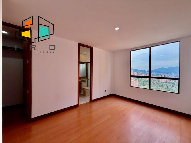 Apartamento de 4 alcobas en arriendo en El Tesoro, Medellín, 210 m² · foto 11 de 24