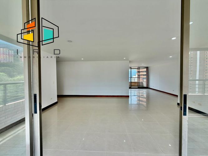 Apartamento de 4 alcobas en arriendo en El Tesoro, Medellín, 210 m² · foto 3 de 24