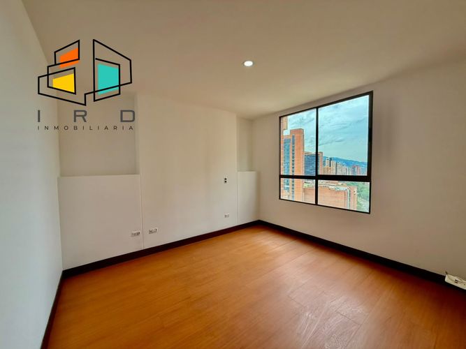 Apartamento de 4 alcobas en arriendo en El Tesoro, Medellín, 210 m² · foto 9 de 24