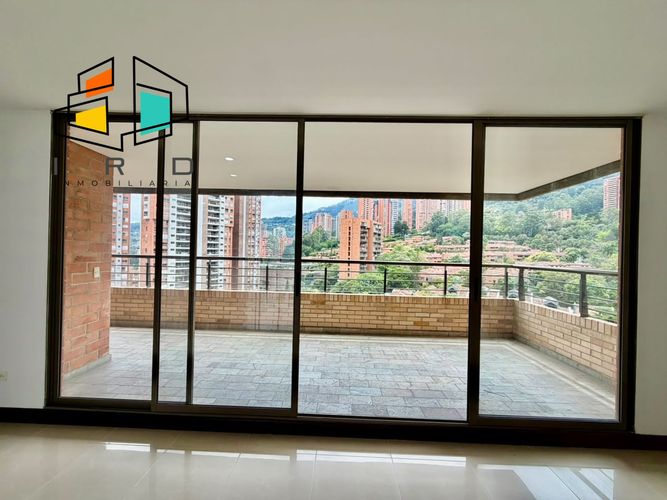 Apartamento de 4 alcobas en arriendo en El Tesoro, Medellín, 210 m² · foto 21 de 24