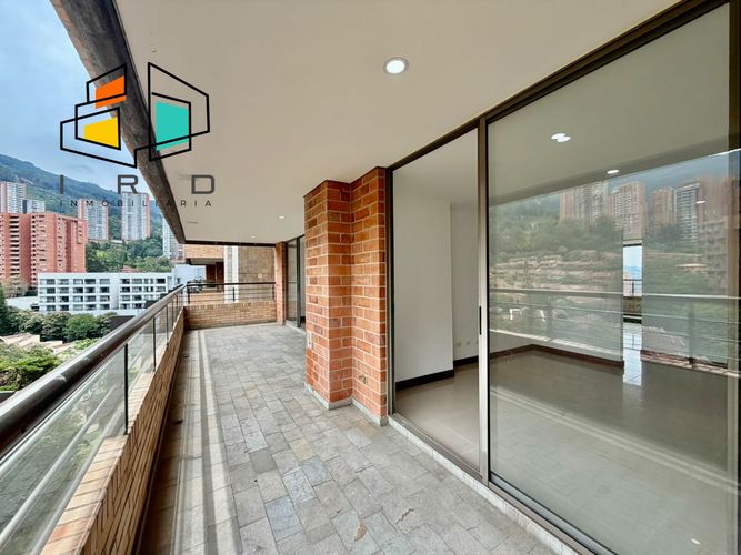 Apartamento de 4 alcobas en arriendo en El Tesoro, Medellín, 210 m² · foto 24 de 24