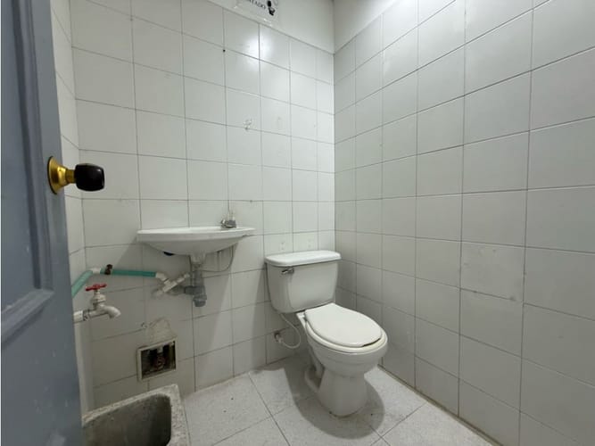 Local en arriendo en El Prado, Santa Marta, 44 m² · foto 12 de 24