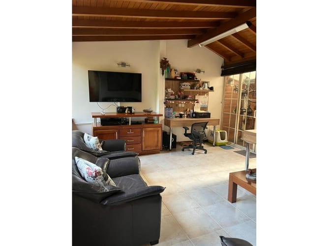Apartamento de 3 alcobas en arriendo en Las Lomas, Medellín, 180 m² · foto 8 de 19