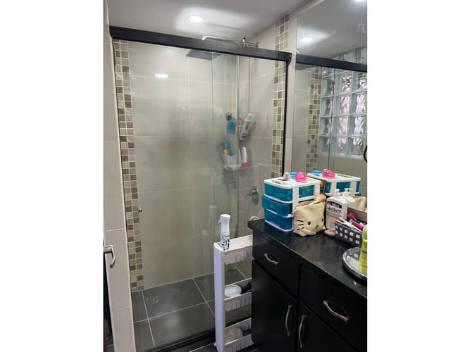 Apartamento de 3 alcobas en arriendo en Las Lomas, Medellín, 180 m² · foto 17 de 19