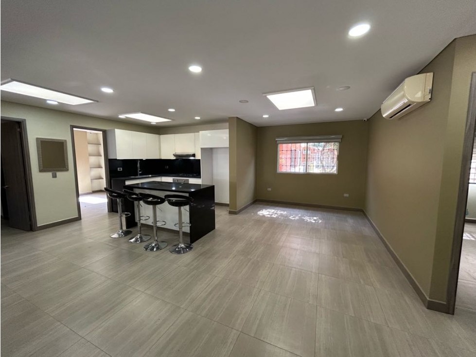 Casa en venta en Rodadero Sur, Santa Marta · foto 2 de 24