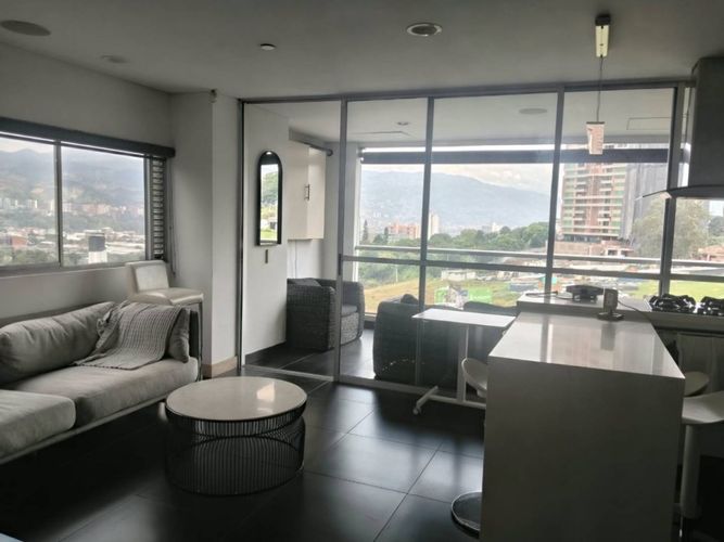 Apartamento de 2 alcobas en arriendo en Los Balsos, Medellín, 90 m² · foto 3 de 18