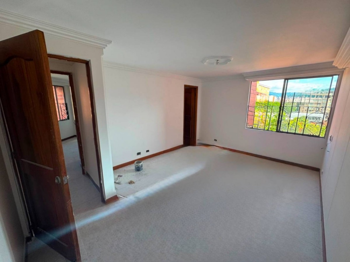 Apartamento en venta en Laureles, Medellín · foto 5 de 16