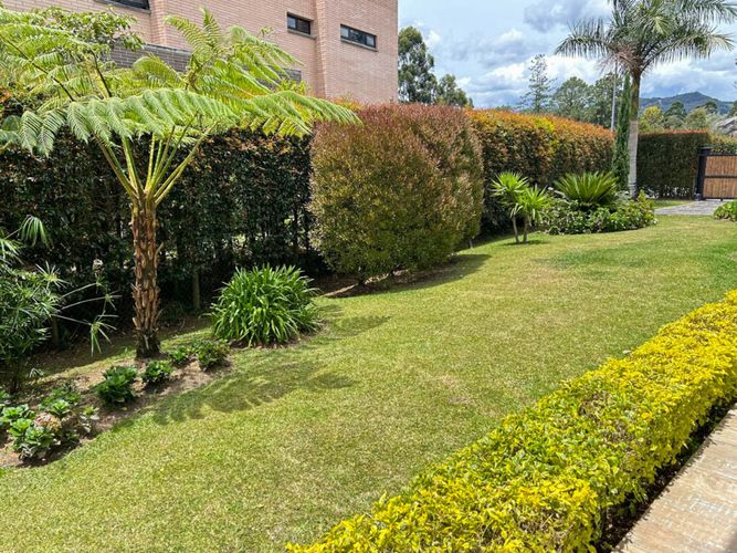 Casa de 5 alcobas en venta en Sajonia, Rionegro, 350 m² · foto 3 de 15
