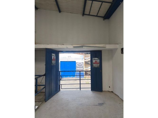 Bodega en arriendo en Laureles, Medellín, 80 m² · foto 2 de 6