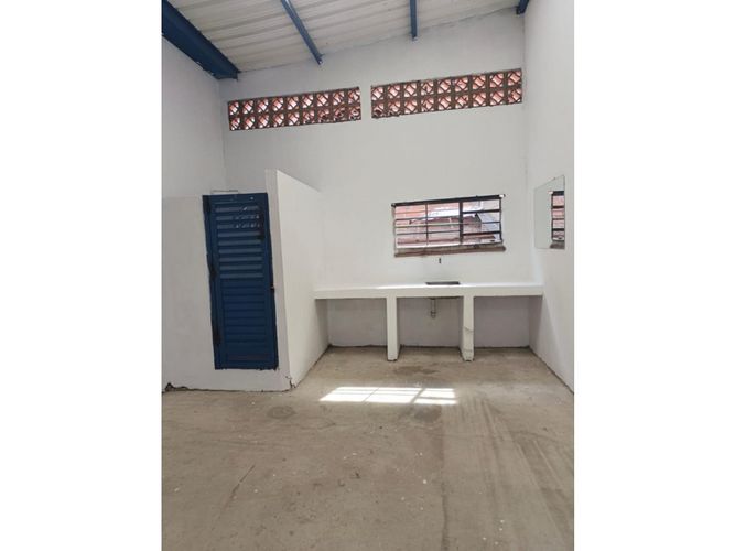 Bodega en arriendo en Laureles, Medellín, 80 m² · foto 6 de 6