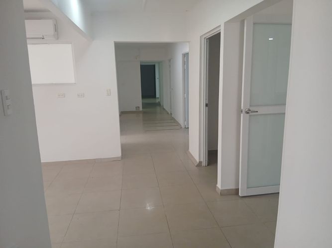 Oficina en arriendo en San Vicente, Barranquilla, 554 m² · foto 5 de 22