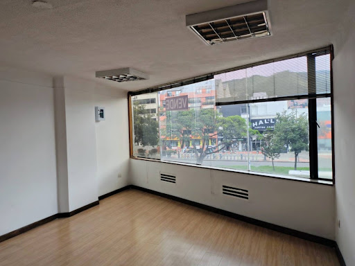 Office for rent in Santa barbara central, Bogotá
